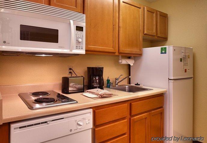 Towneplace Suites By Marriott Albuquerque Airport Екстериор снимка