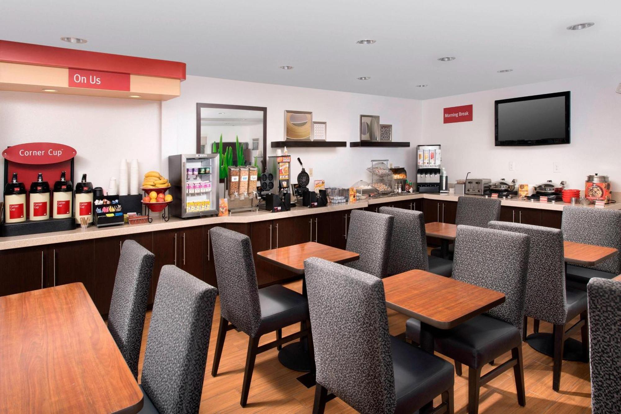 Towneplace Suites By Marriott Albuquerque Airport Екстериор снимка