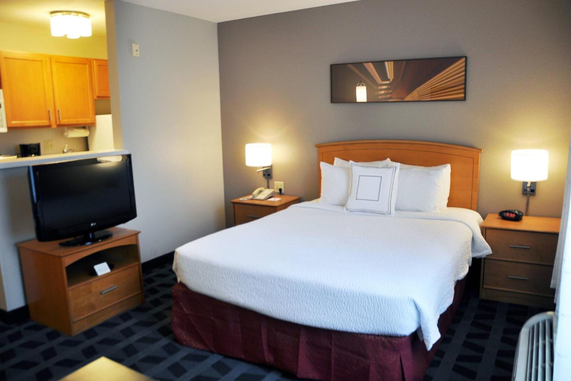 Towneplace Suites By Marriott Albuquerque Airport Екстериор снимка